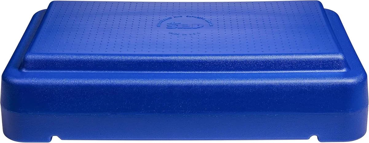 Adjustable aerobic exercise step platform for low-impact movement